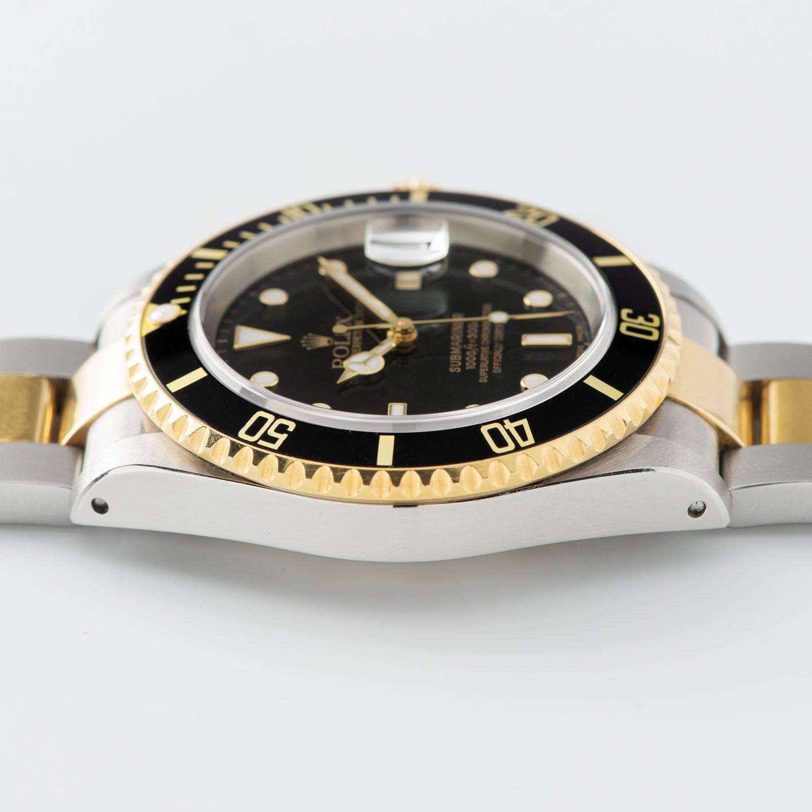 Rolex Submariner Date Black Dial Rolesor 16613 Punched Papers