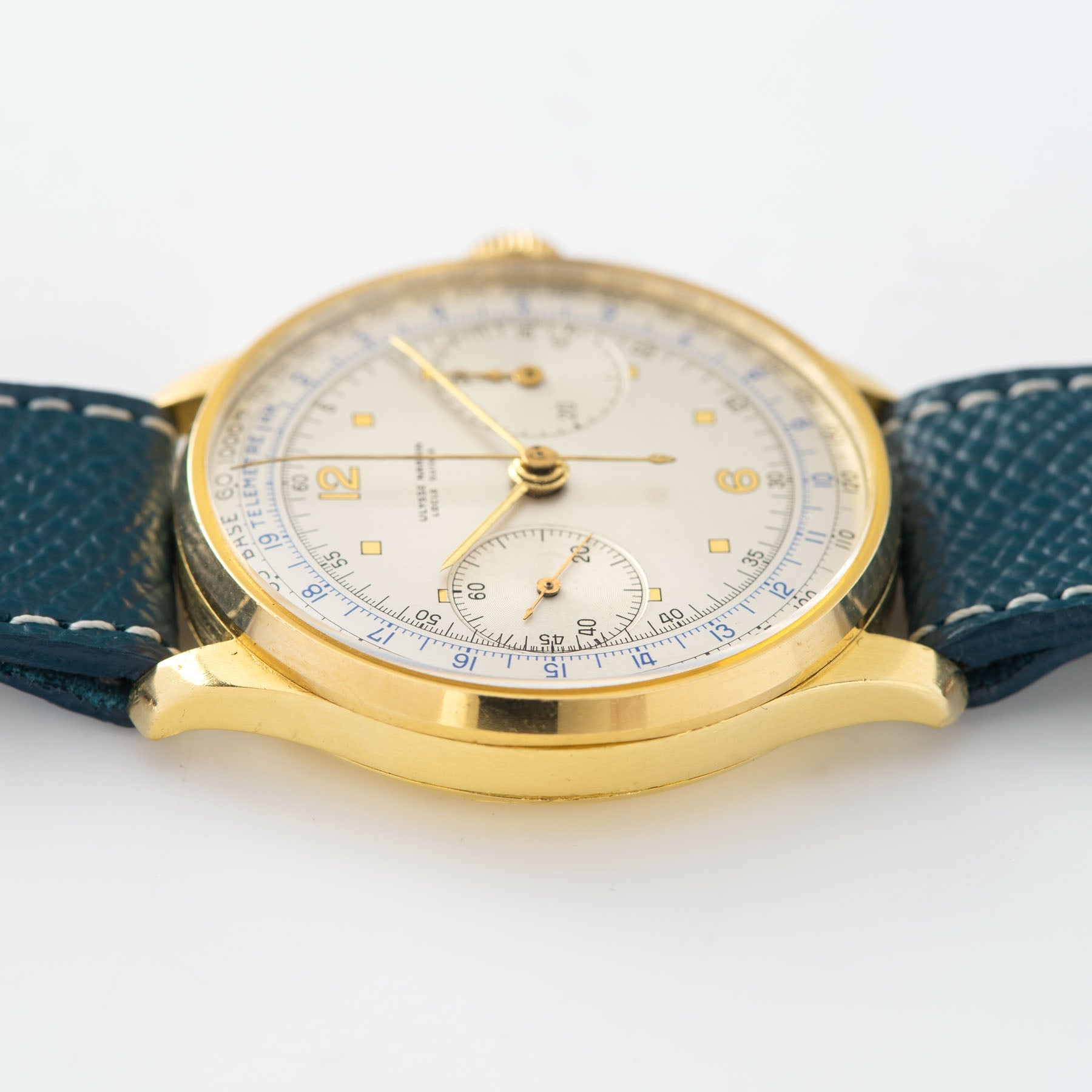 Ulysse Nardin Yellow Gold Mono Pusher Chronograph in 18 yellow gold