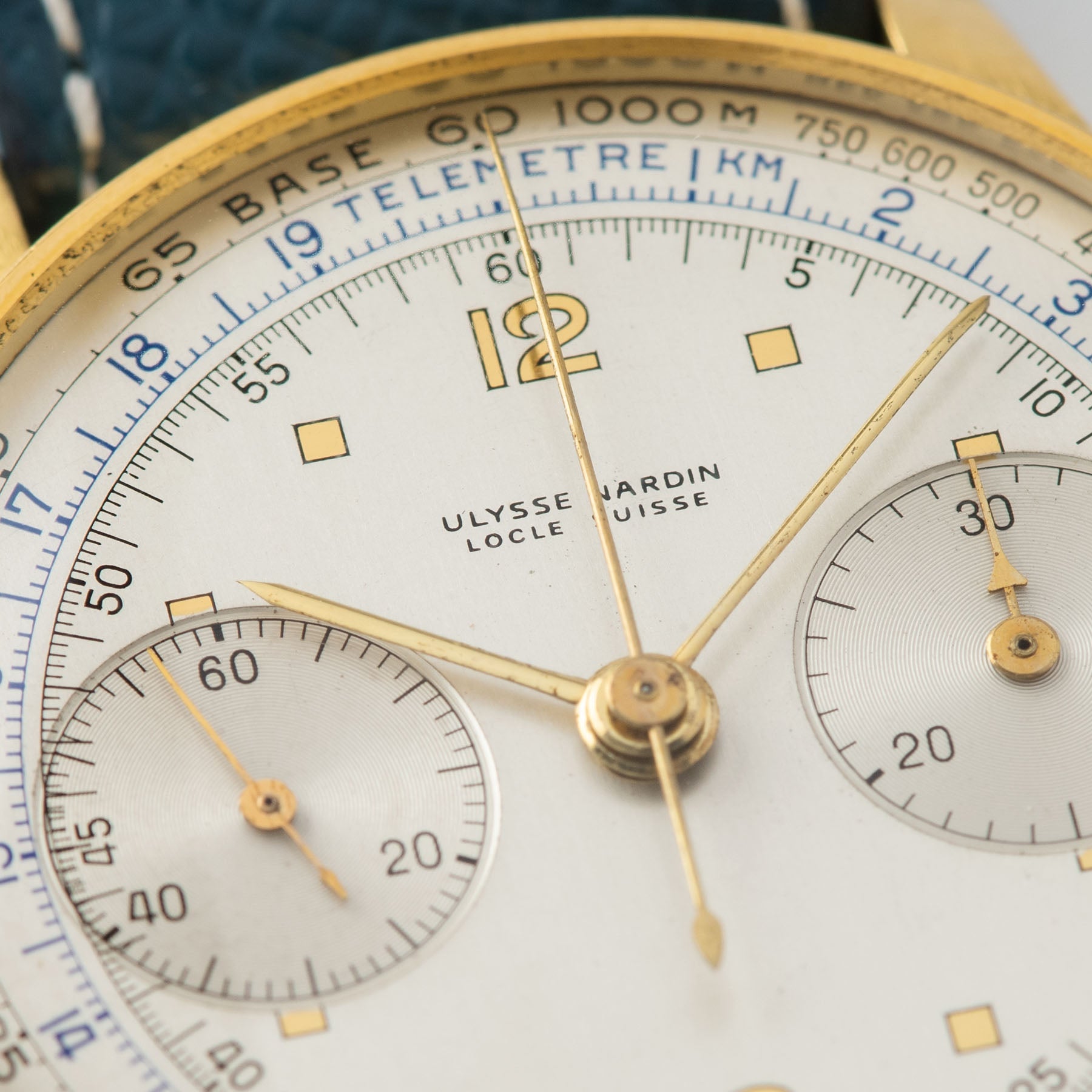 Ulysse Nardin Yellow Gold Mono Pusher Chronograph in 18 yellow gold