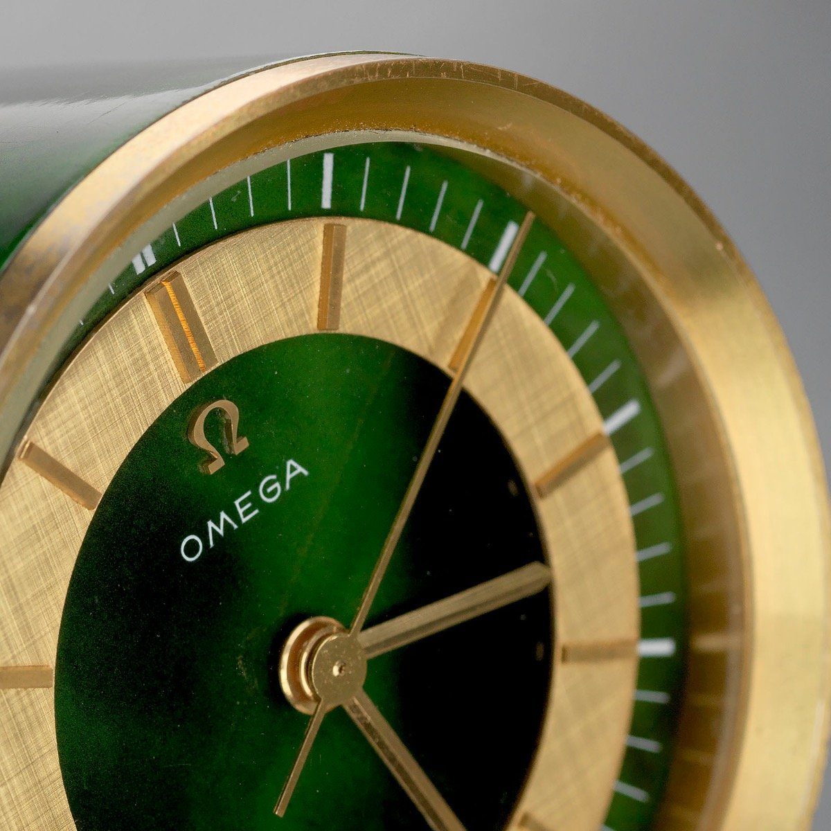 1960s Omega Rocket Line Electromechanical Table Clock