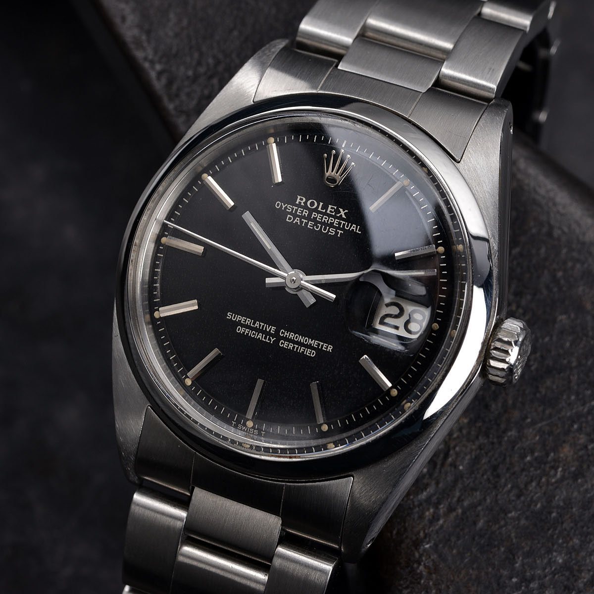 ROLEX BLACK GLOSS GILT-PRINT 1600 DATEJUST