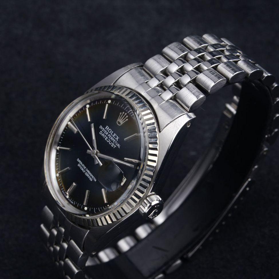 GLOSS BLACK DIAL ROLEX DATEJUST 1601