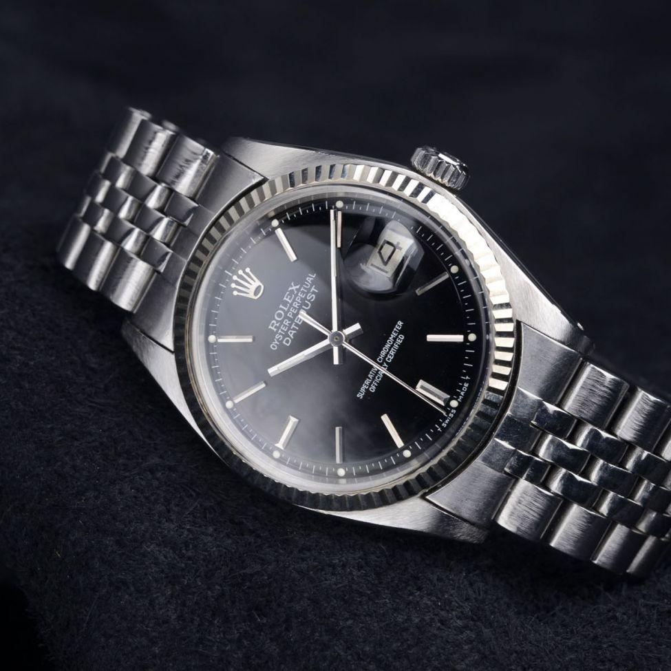 GLOSS BLACK DIAL ROLEX DATEJUST 1601